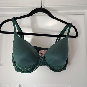 Elegant Green Lace Bra Victoria Secret 34DD